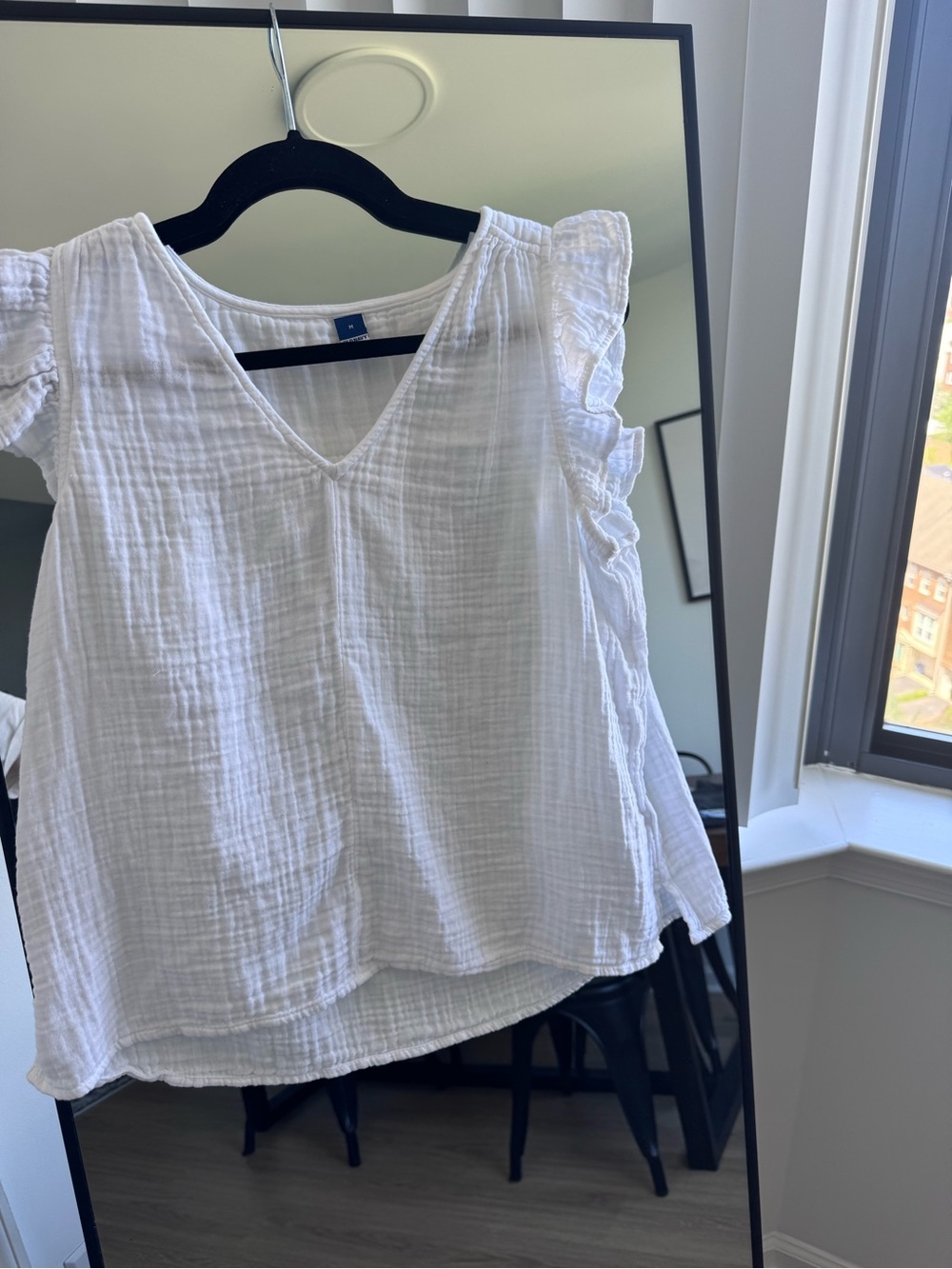 Old Navy White V-Neck Ruffle Sleeve Gauze Top